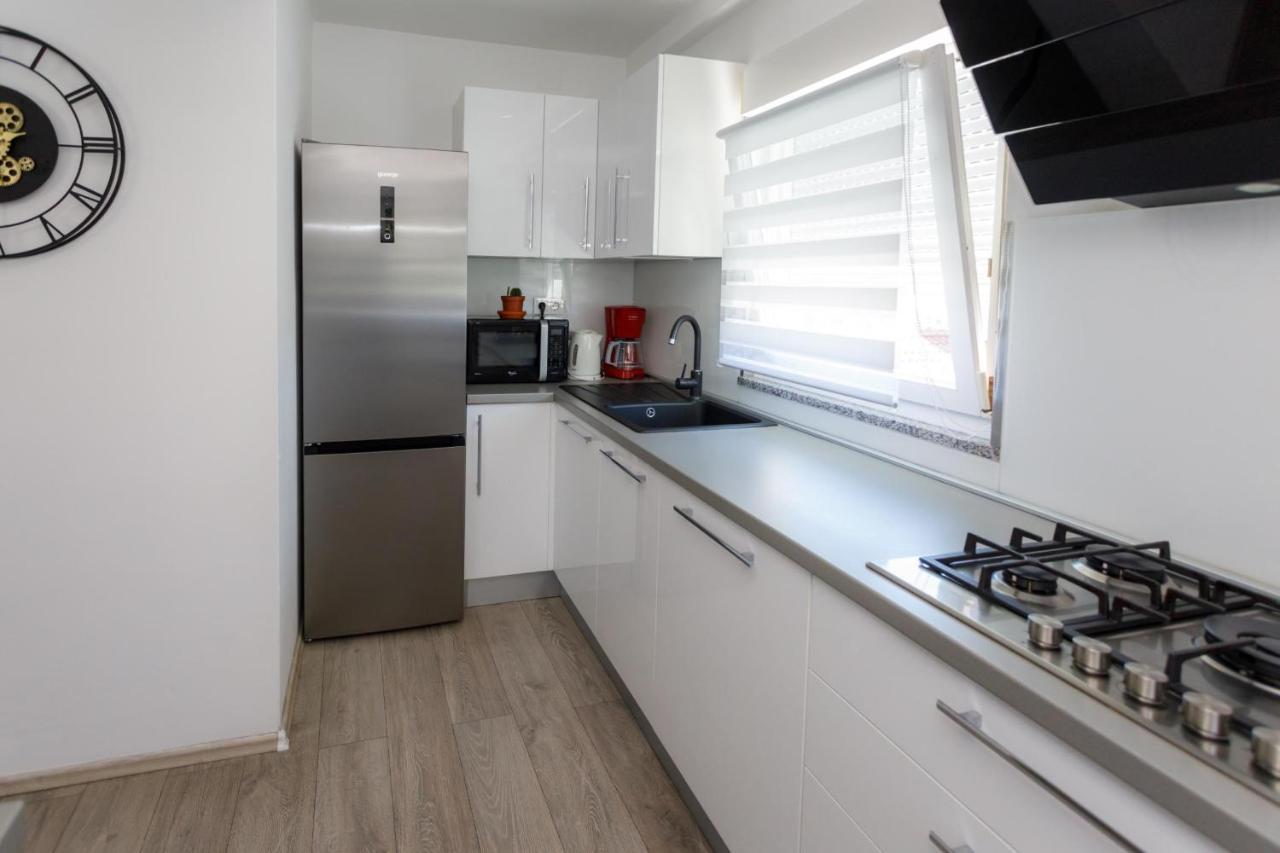 Apartman Laura Крк Экстерьер фото